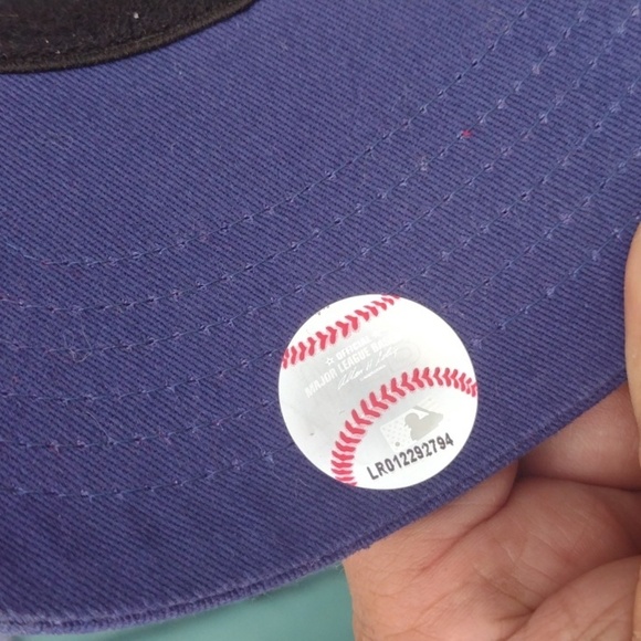 Blue MLB Caps with Team Logos - Picture 4 of 6